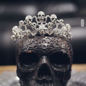 Skull crown rhinestone
